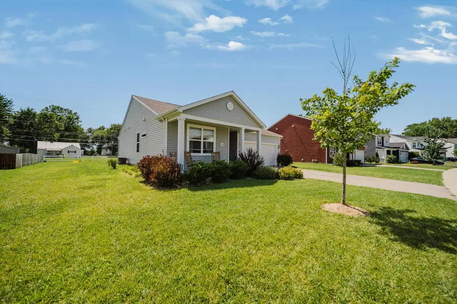 1136 Lake Forest Drive, Hebron, OH 43025 - #2