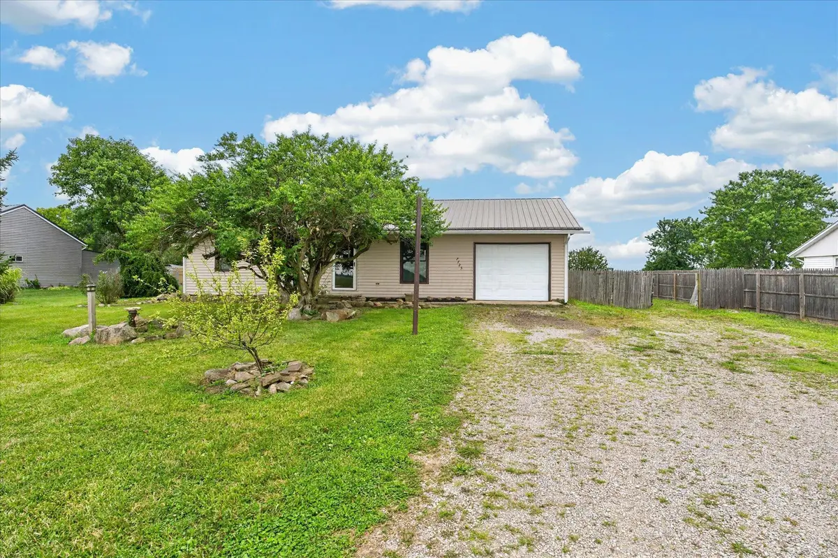 7725 White Oak Road Ne, Bloomingburg, OH 43106 - #1