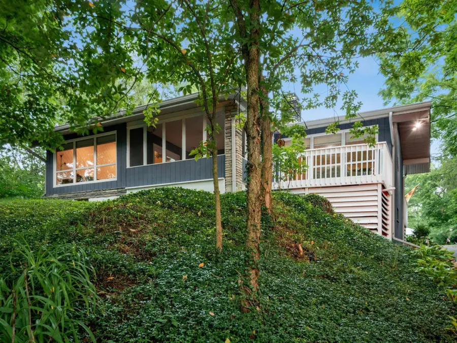 6107 Riverside Drive, Powell, OH 43065 - #3