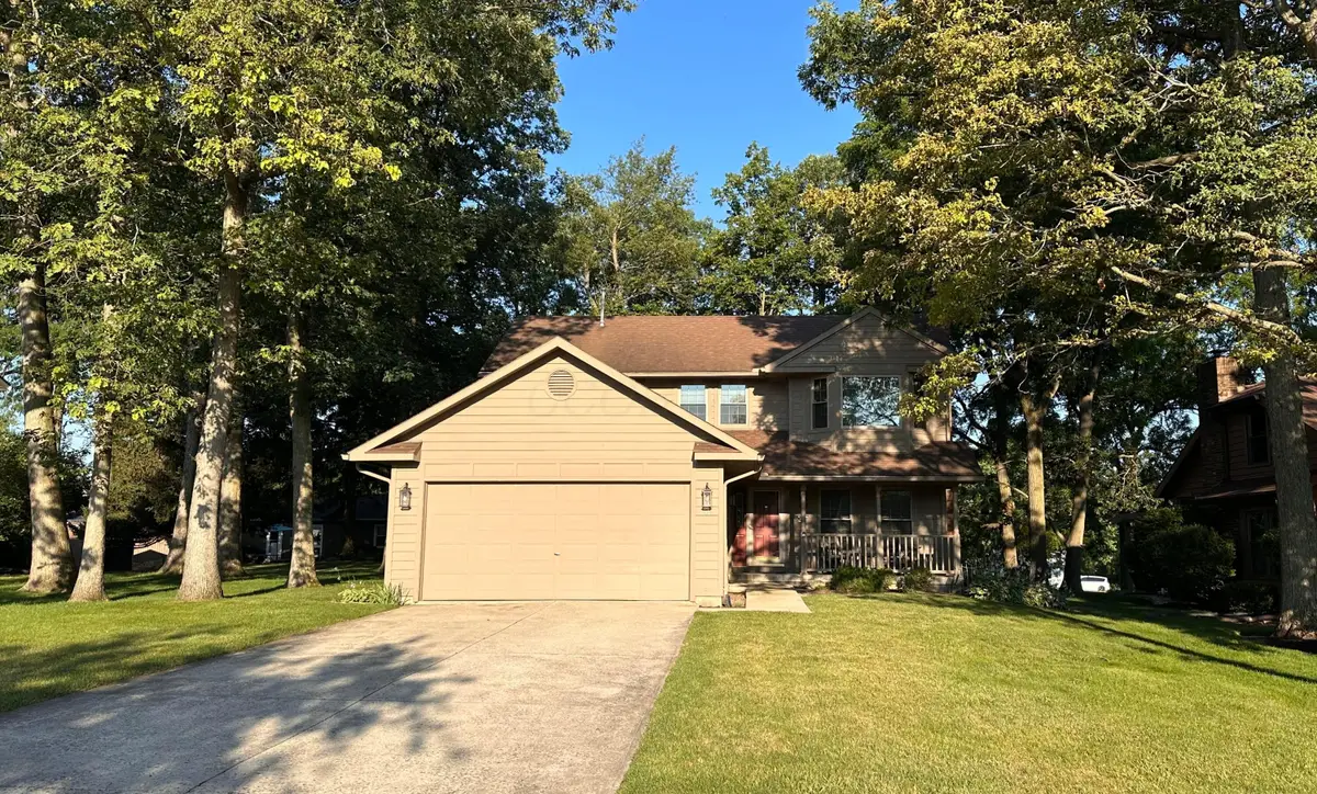 605 Oakwood Drive, Bellefontaine, OH 43311 - #1