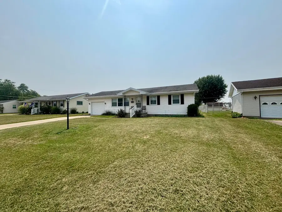 1605 Sunset Drive, Washington Court House, OH 43160 - #3