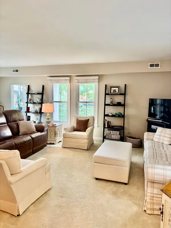 1555 Lafayette Drive, Columbus, OH 43220