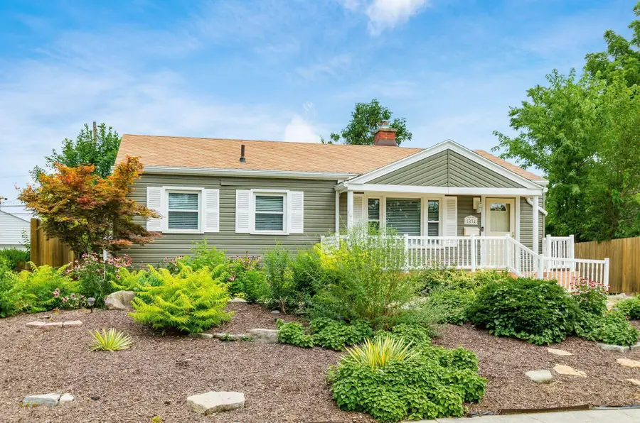 1834 E Beaumont Road, Columbus, OH 43224 - #3