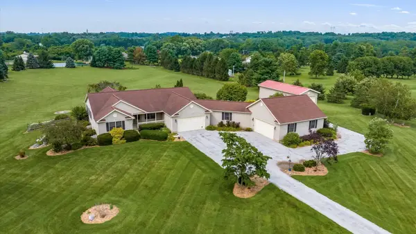 1224 Lundys Lane Road Nw, Newark, OH 43055