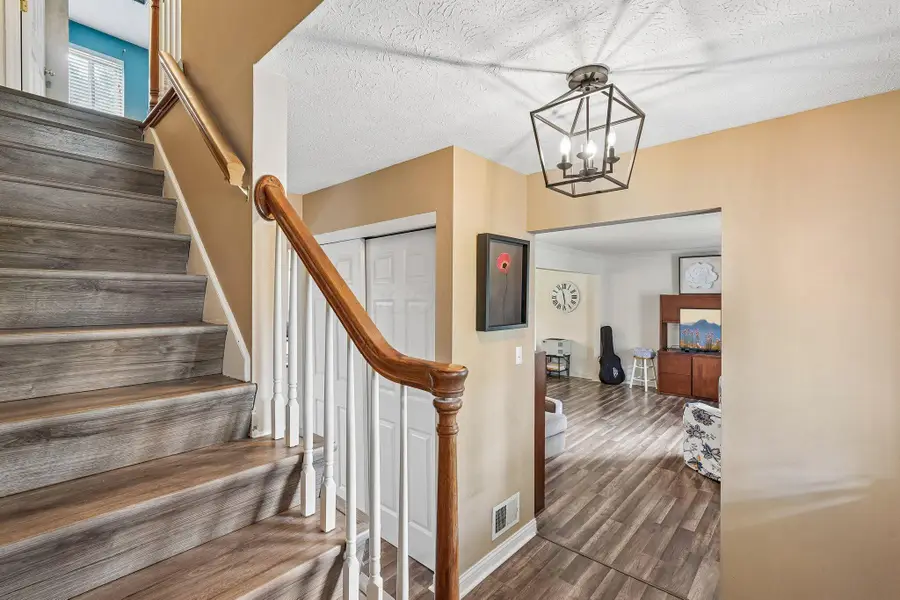 1638 Dollivor Drive, Columbus, OH 43235 - #3