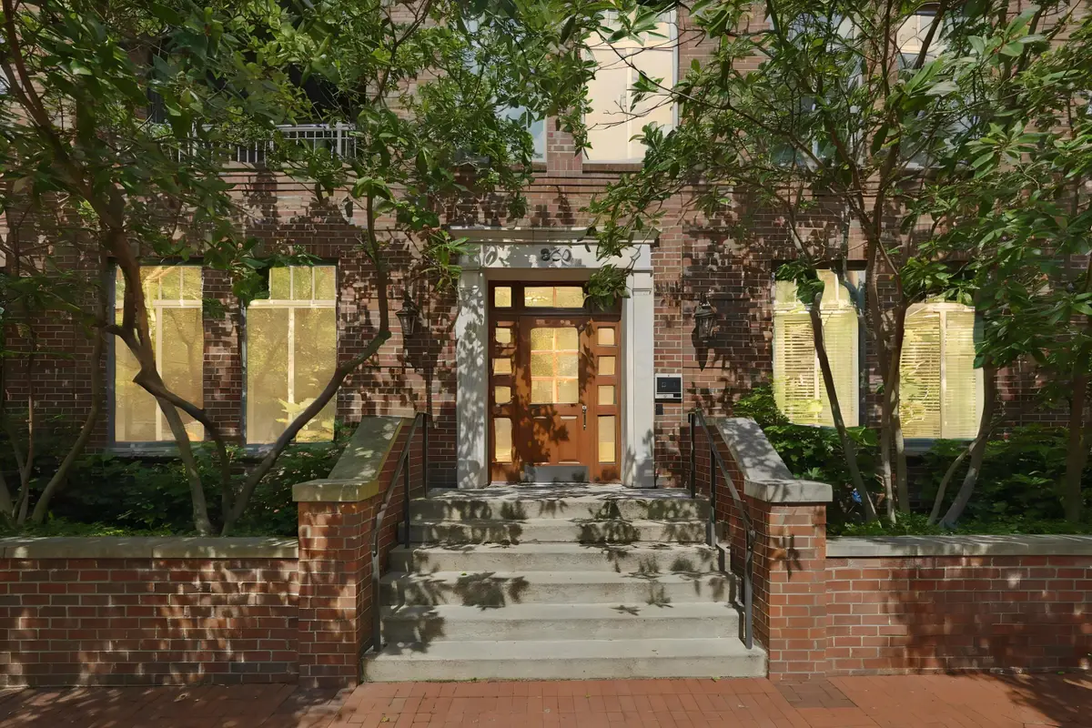 250 Daniel Burnham Square, Columbus, OH 43215 - #1