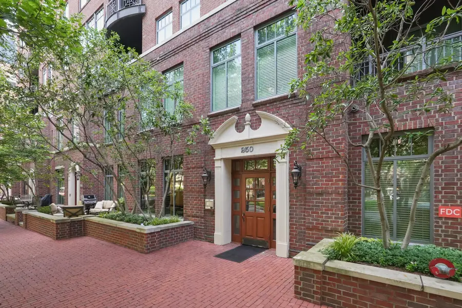250 Daniel Burnham Square, Columbus, OH 43215 - #2
