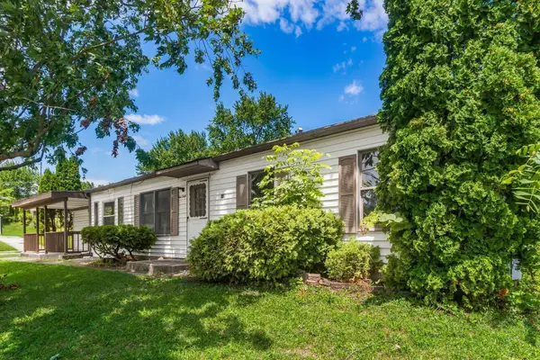 140 Parkside Drive, Johnstown, OH 43031