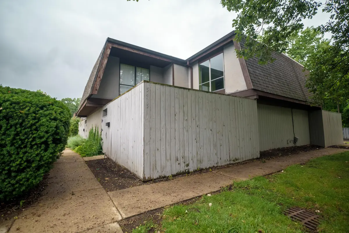 5475 Worthington Forest Place, Columbus, OH 43229 - #1