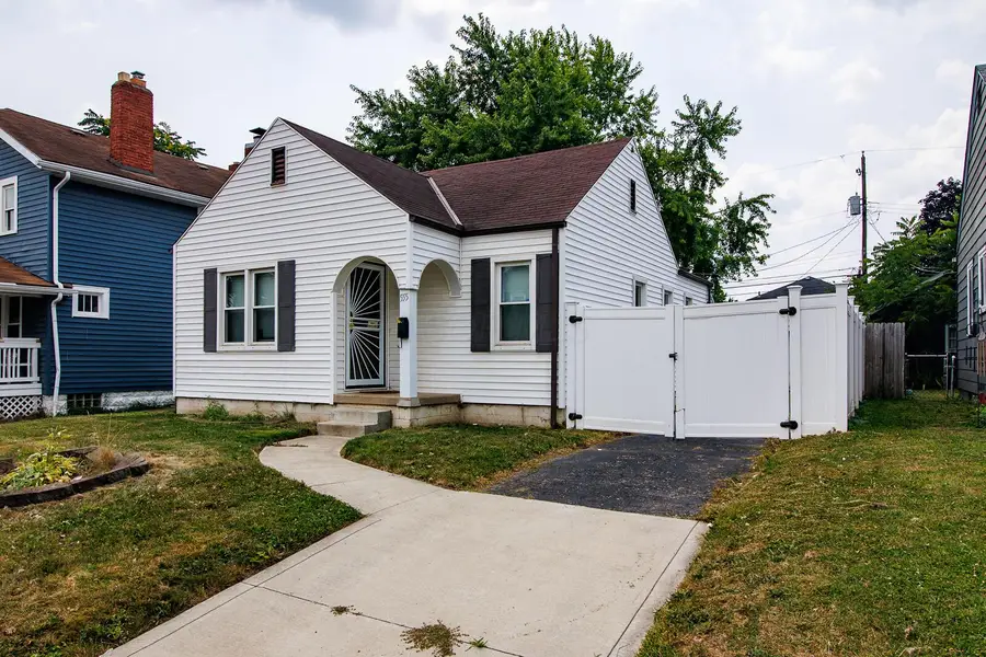 555 Nashoba Avenue, Columbus, OH 43223 - #3