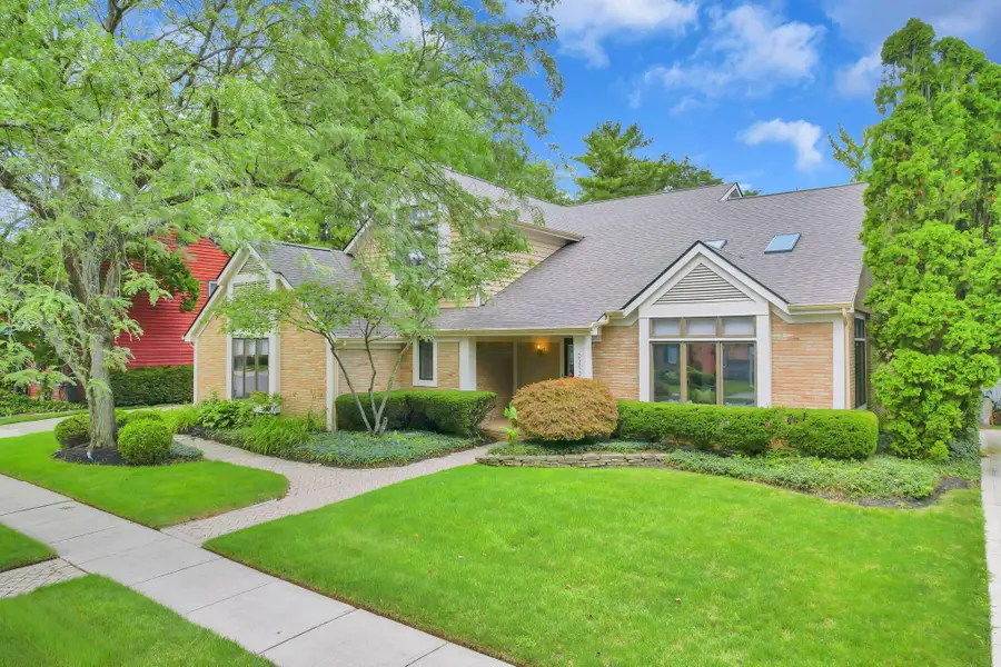2252 Sedgwick Drive, Columbus, OH 43220 - #2