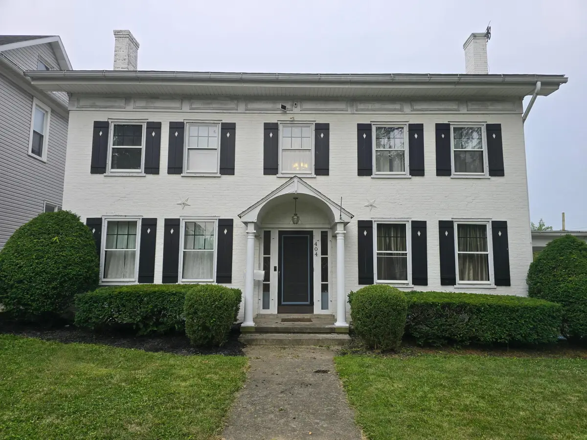 404 E Chillicothe Avenue, Bellefontaine, OH 43311 - #1