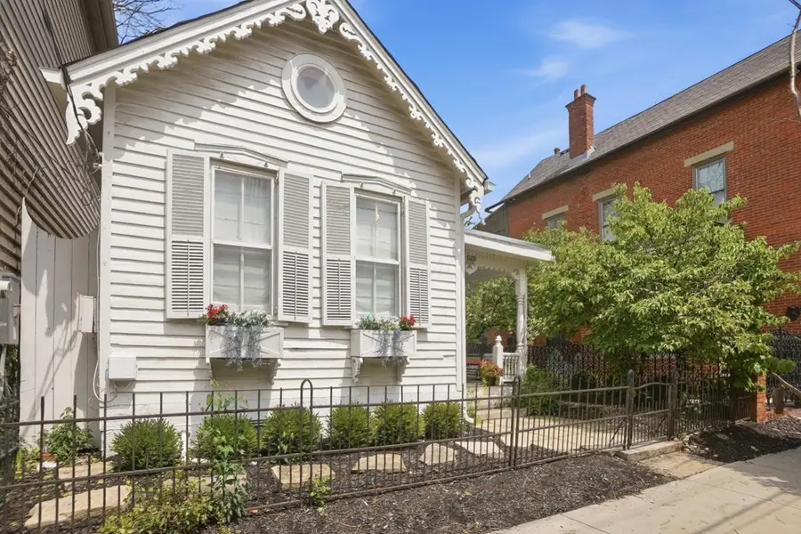 140 E Whittier Street, Columbus, OH 43206 - #3