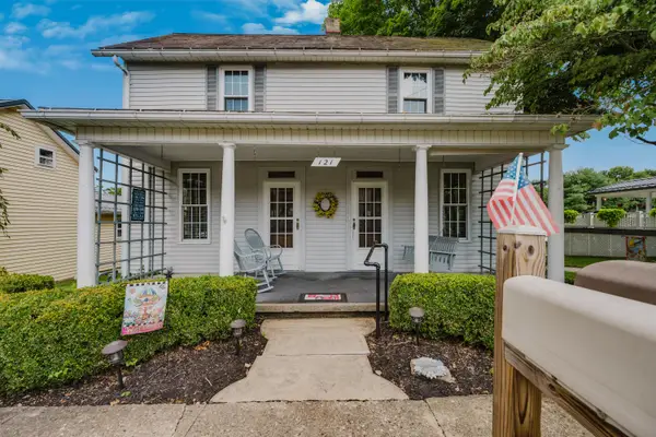 121 E Sheridan Avenue, Somerset, OH 43783