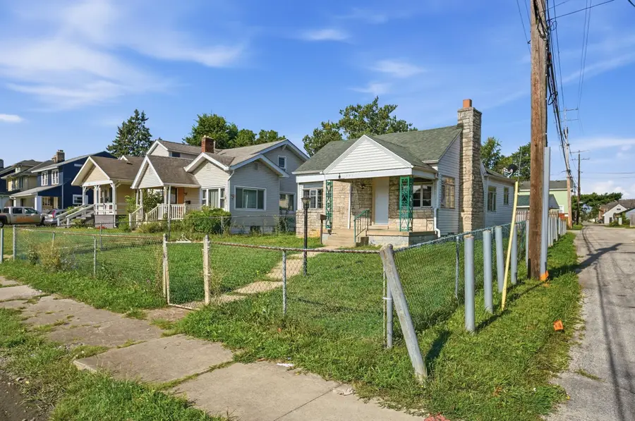 571 S Hague Avenue, Columbus, OH 43204 - #3