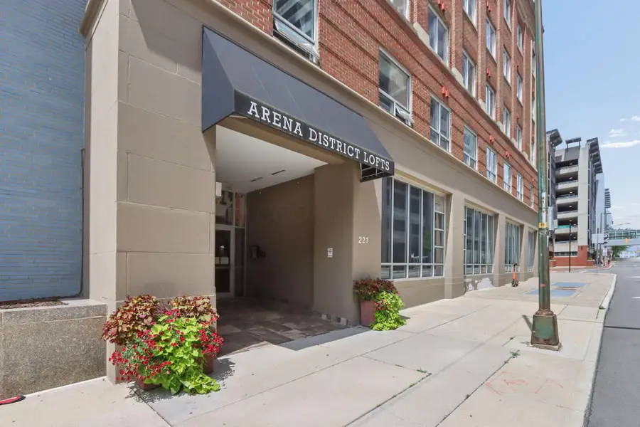 221 N Front Street, Columbus, OH 43215 - #2
