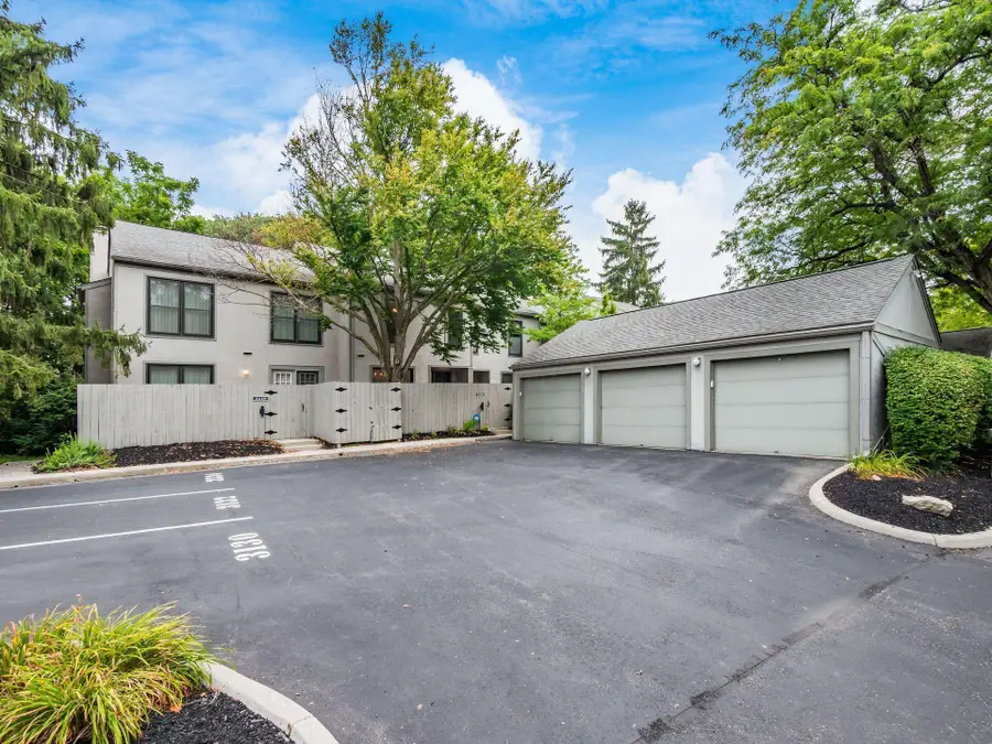 3132 Walden Ravines, Columbus, OH 43221 - #2