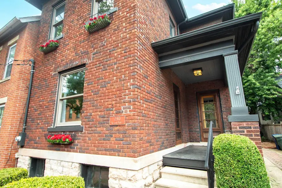 240 Jackson Street, Columbus, OH 43206 - #2