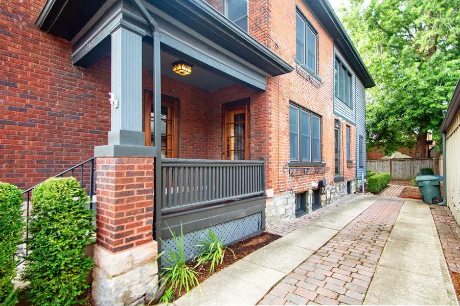 240 Jackson Street, Columbus, OH 43206 - #3