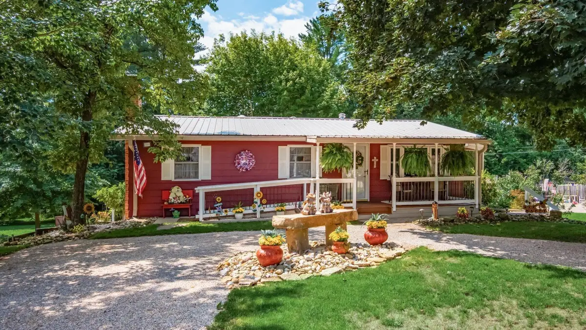 2015 Russell Drive, Zanesville, OH 43701 - #1
