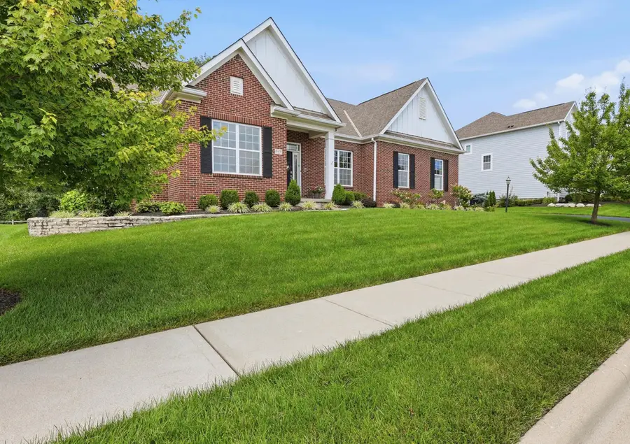 8418 Holmesdale Place, New Albany, OH 43054 - #2