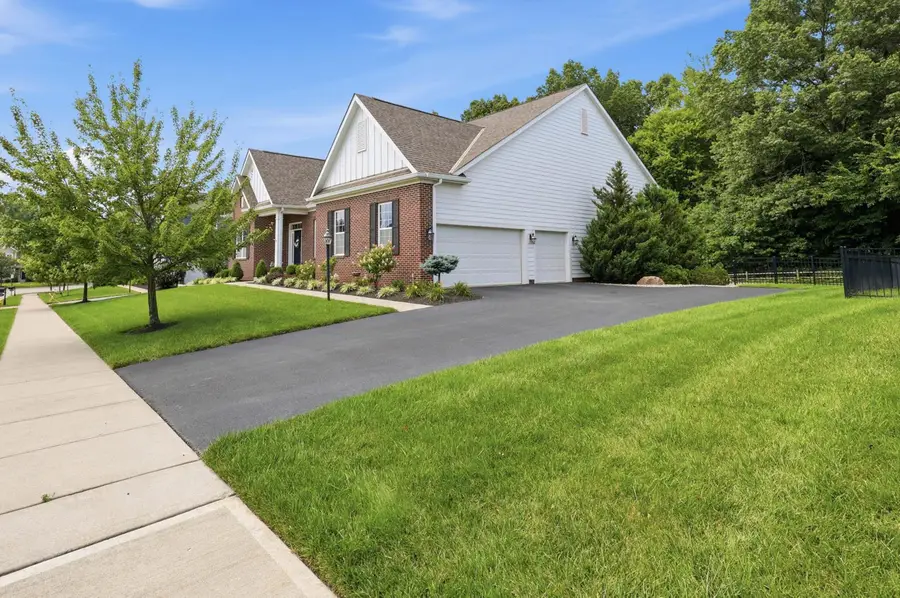 8418 Holmesdale Place, New Albany, OH 43054 - #3