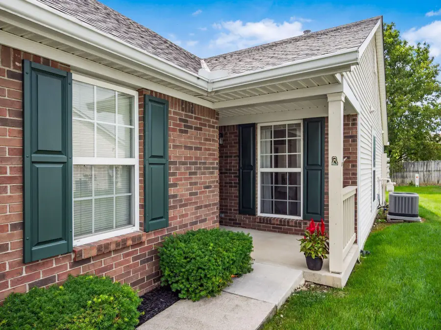 1115 Arbor Oaks Lane, Galloway, OH 43119 - #2