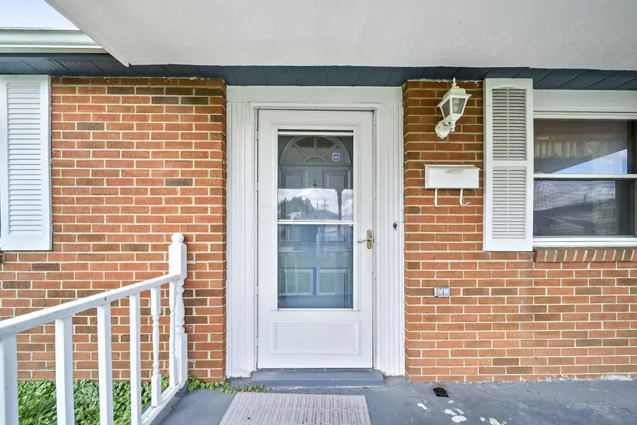 839 Bradwell Drive, Columbus, OH 43207 - #3