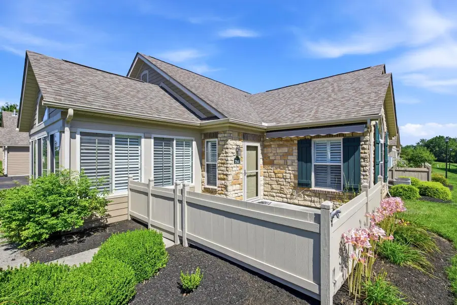 752 Lambton Circle E, Lancaster, OH 43130 - #3
