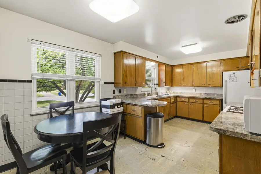 47 Meadowlark Lane, Columbus, OH 43214 - #3