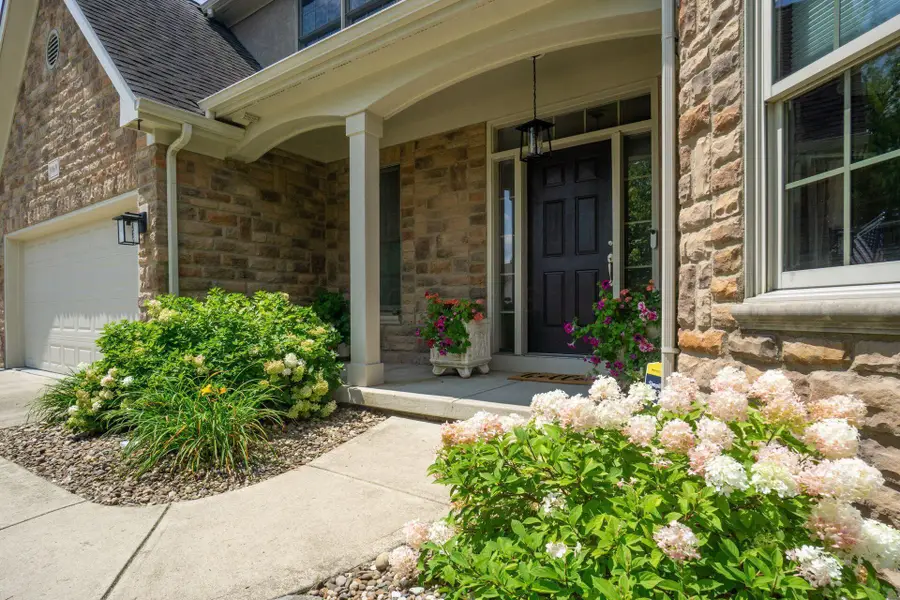 8069 Saybrook Drive, Westerville, OH 43082 - #2