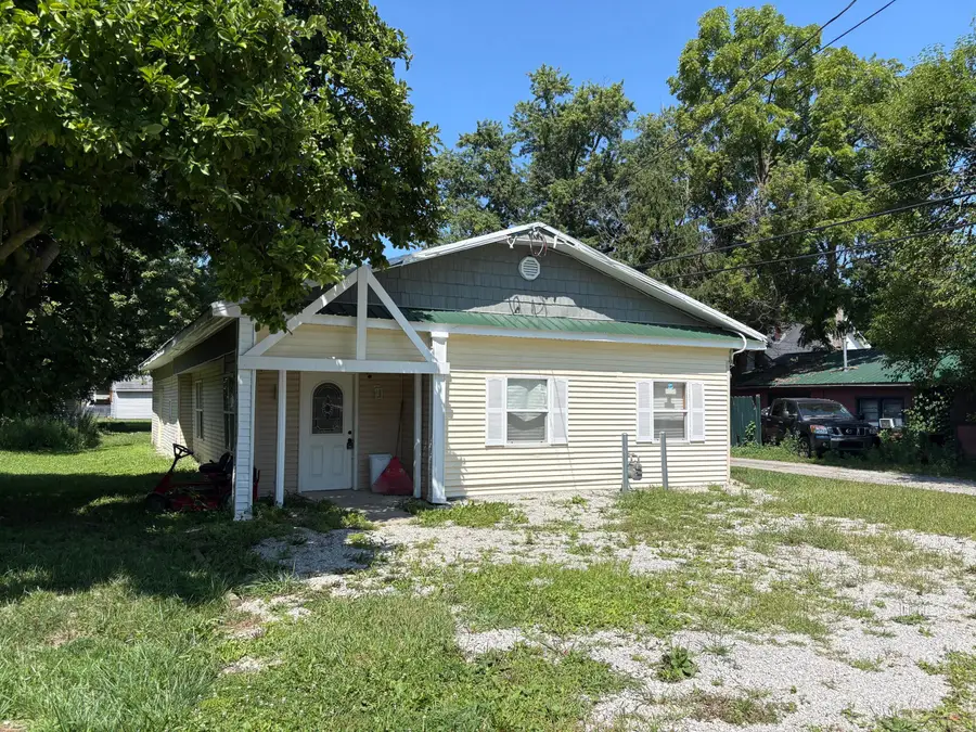 1 S Central Street, Ashley, OH 43003 - #2