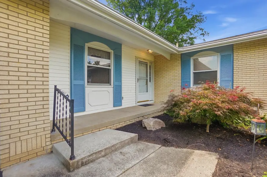 339 Pickering Drive, Pickerington, OH 43147 - #3