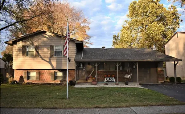 2018 Candleberry Drive, Grove City, OH 43123