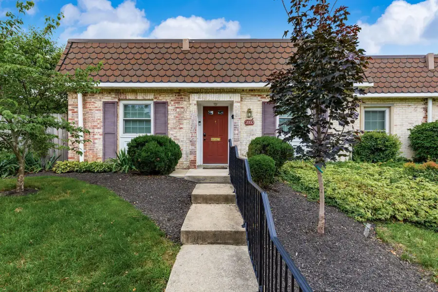 2850 Chateau Circle, Upper Arlington, OH 43221 - #2