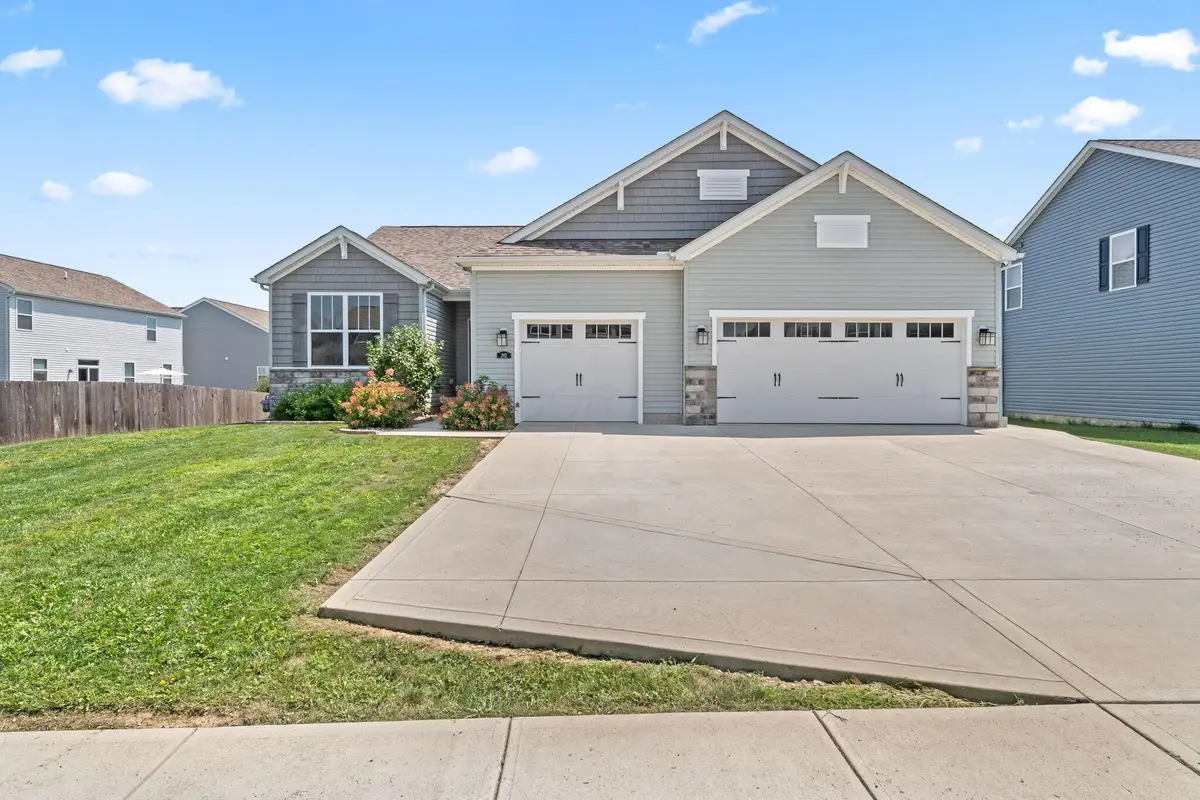 202 Red Oak Pass, Commercial Point, OH 43116 - #1