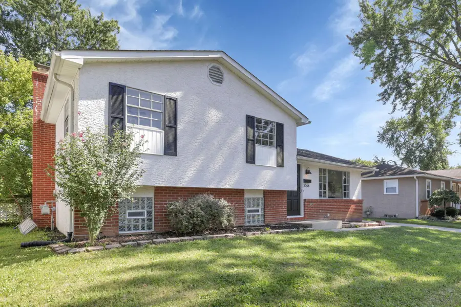 5056 Chipman Drive, Columbus, OH 43232 - #3