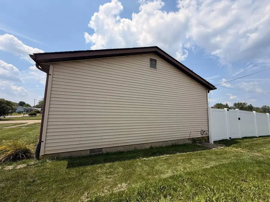 940 Kirkwood Drive, West Jefferson, OH 43162 - #3