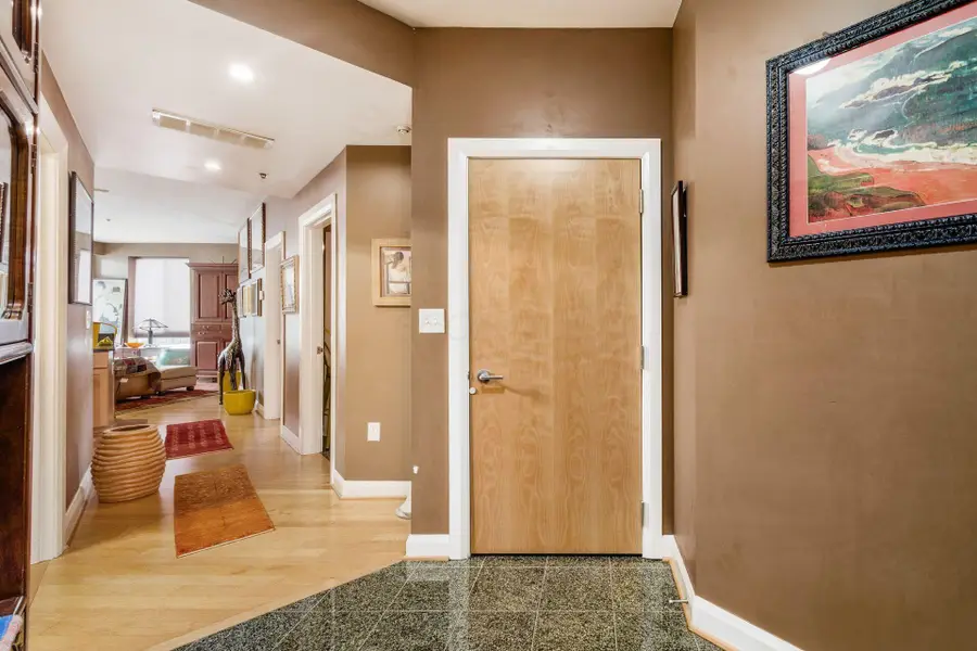 196 S Grant Avenue, Columbus, OH 43215 - #3