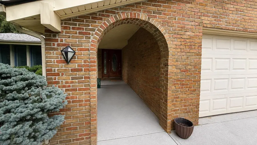 300 Heather Lane, Powell, OH 43065 - #2