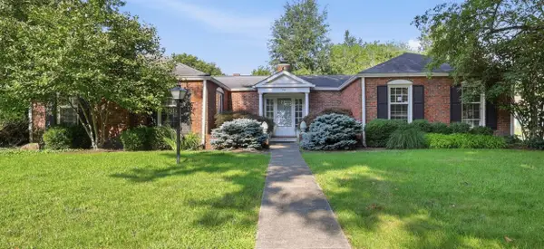 129 S Mulberry Street, Granville, OH 43023