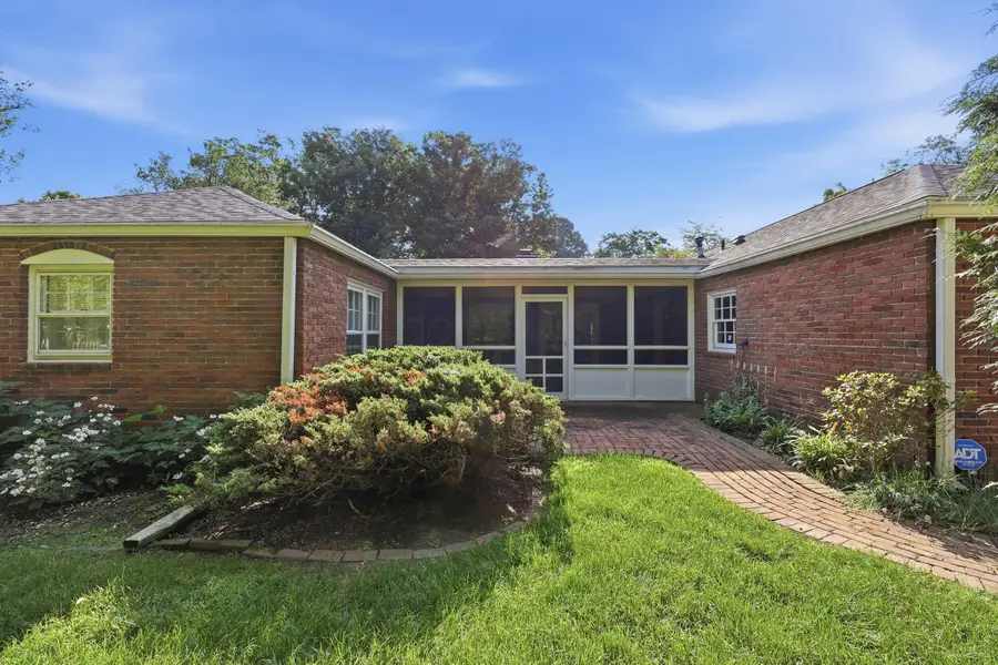 129 S Mulberry Street, Granville, OH 43023 - #3
