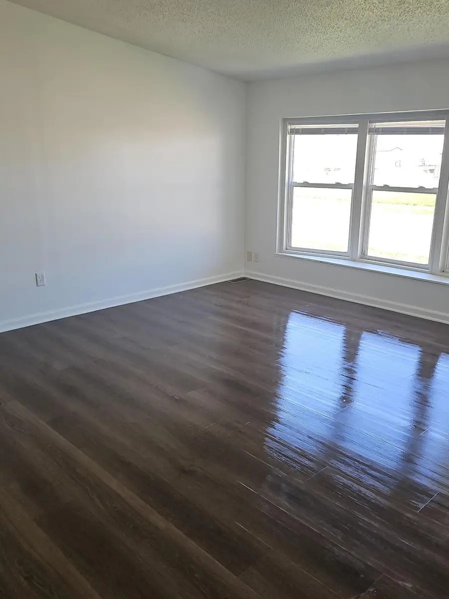 215 Rona Boulevard, Pataskala, OH 43062 - #2