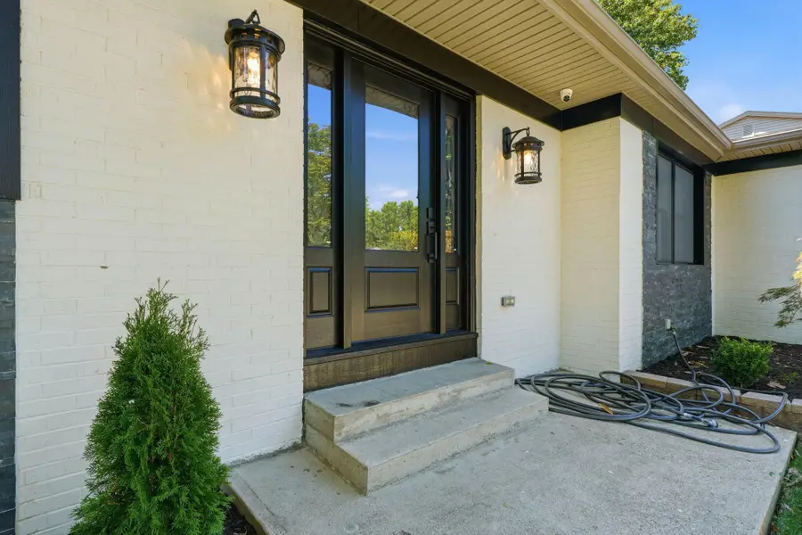 893 Singing Hills Lane, Columbus, OH 43235 - #2