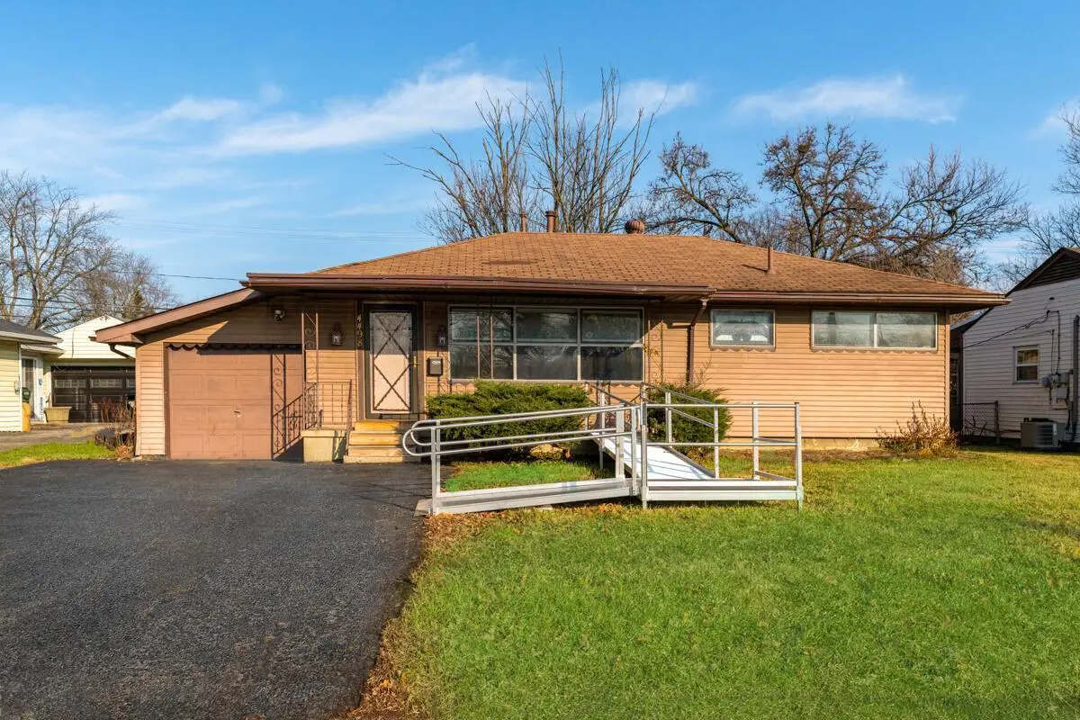 4498 E Livingston Avenue, Columbus, OH 43227 - #1