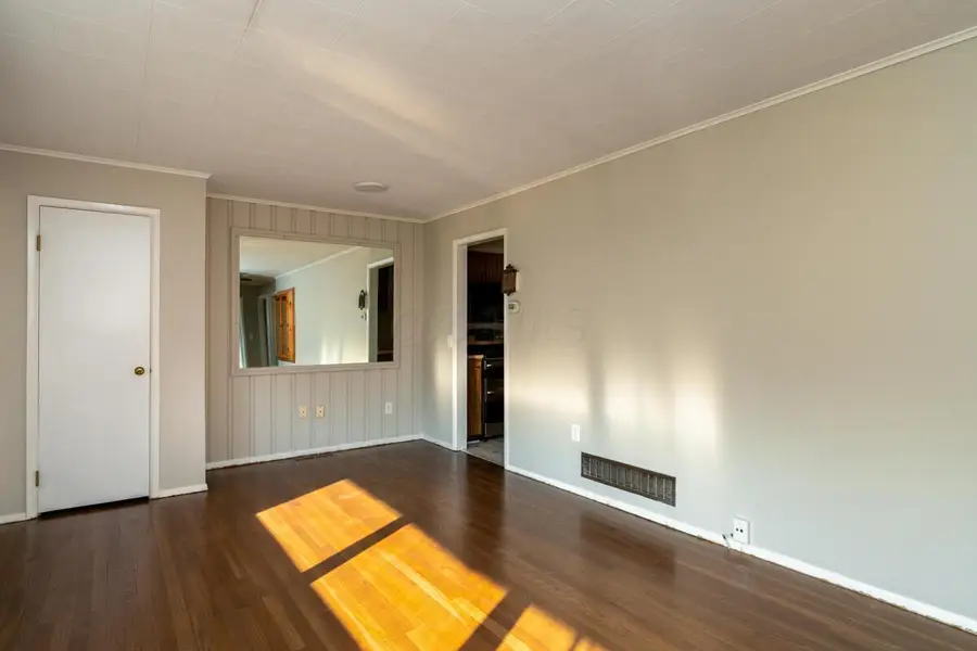 4498 E Livingston Avenue, Columbus, OH 43227 - #3