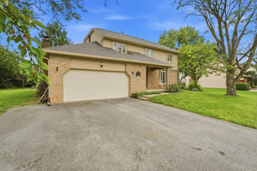 9955 Hounsdale Drive, Pickerington, OH 43147 - #2
