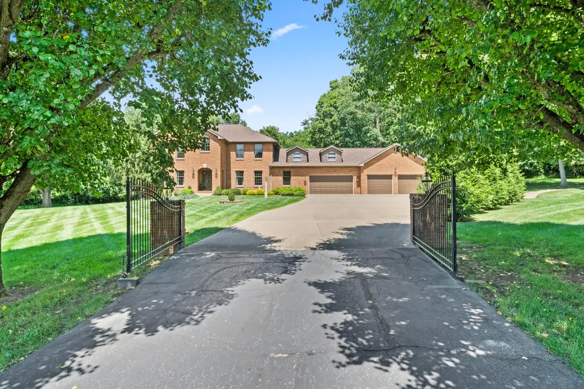 225 Falcon Drive, Chillicothe, OH 45601 - #1
