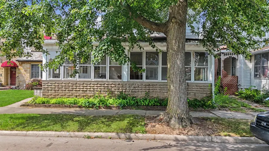 420 E Rensselaer Street, Bucyrus, OH 44820 - #2