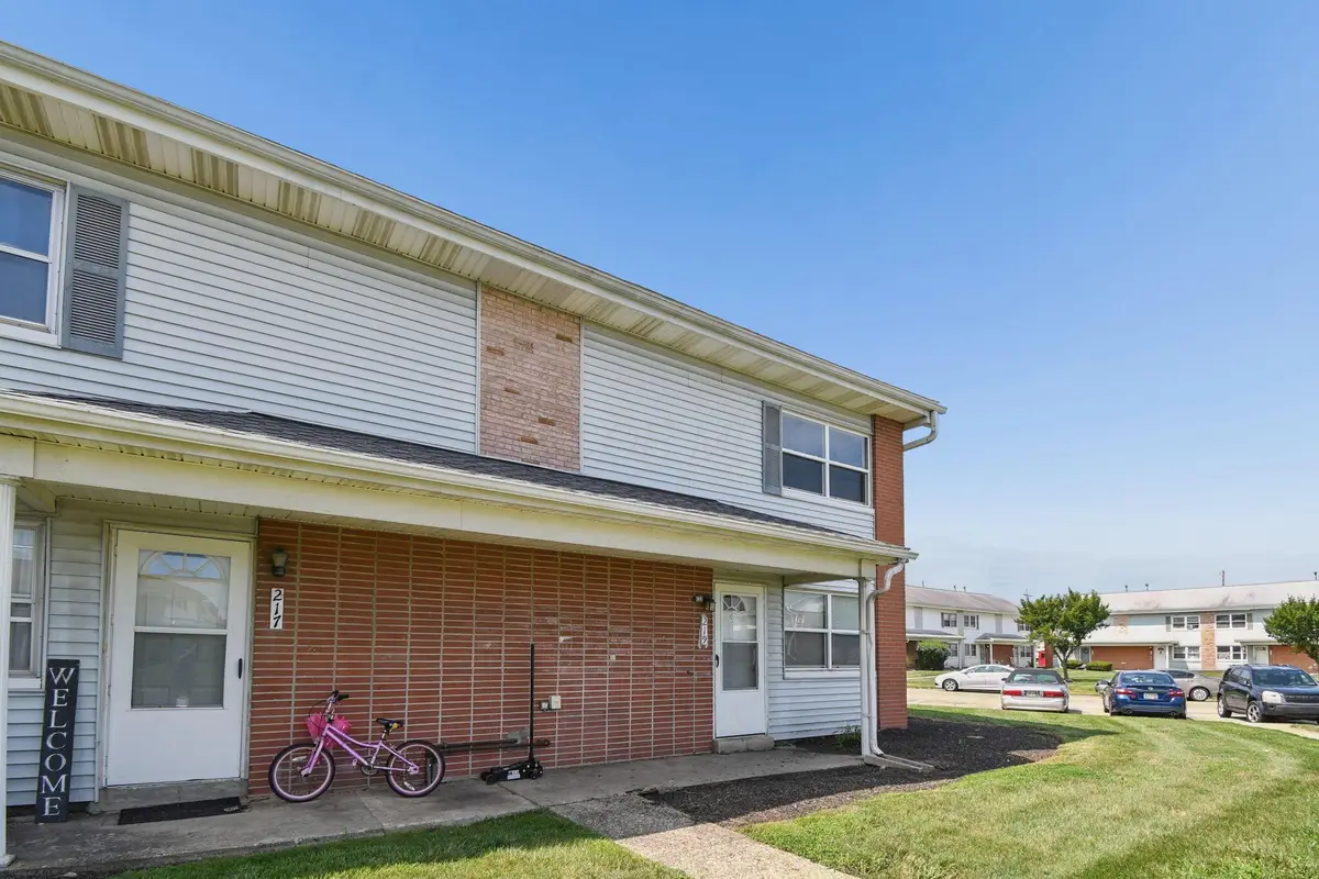 219 Buckeye Circle, Columbus, OH 43217 - #1